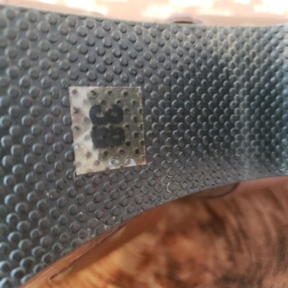 LEATHER CHUNKY WOOD PLATFORM STUDDED SANDALS - Picture 13 of 13